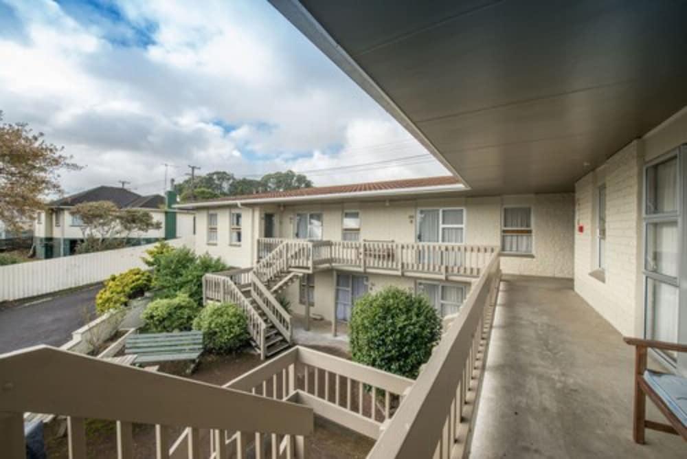 Amber Court Motel New Plymouth Exterior photo